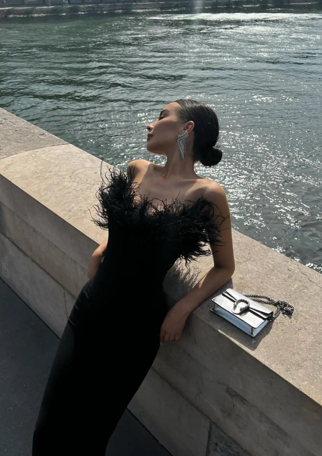 Anastasia | Abito di Piume Lussuoso