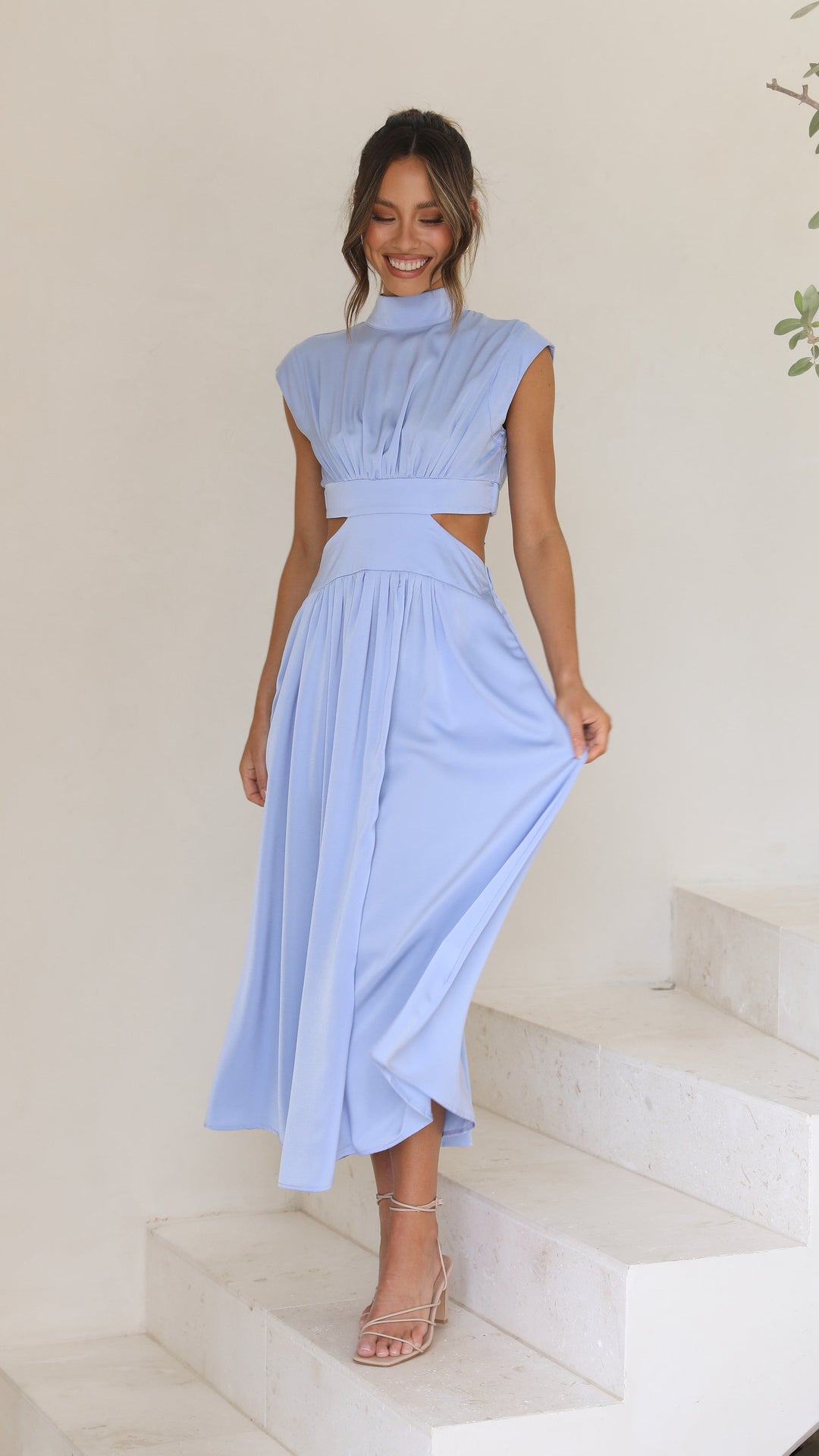Cindie – Abito Midi con Cut-Out Azzurro