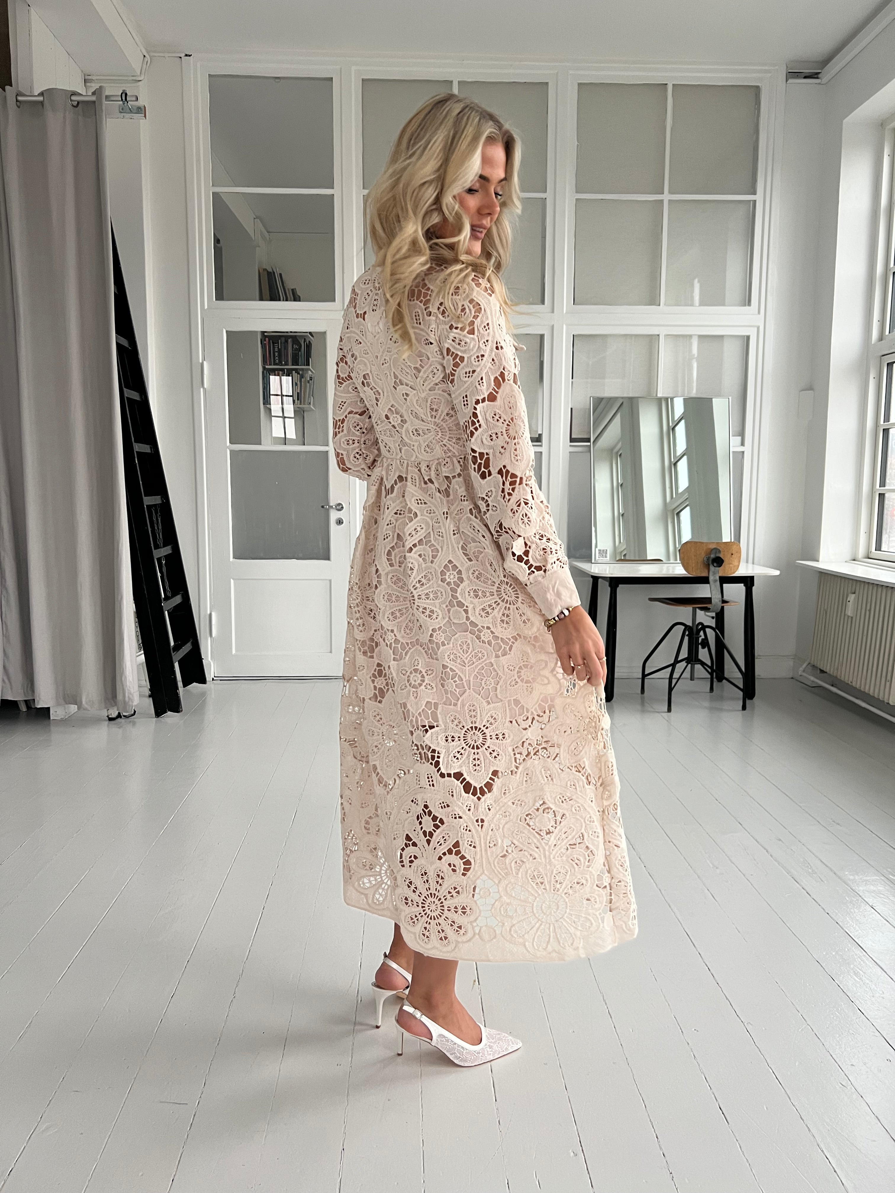 Victoria™ | Beige Lace Dress