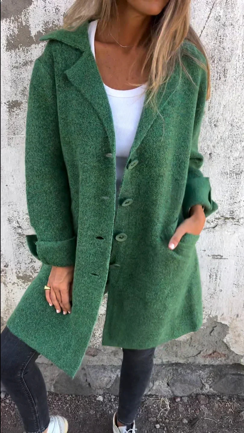 Victoria™ | Stylish Wool Coat with Elegant Buttons