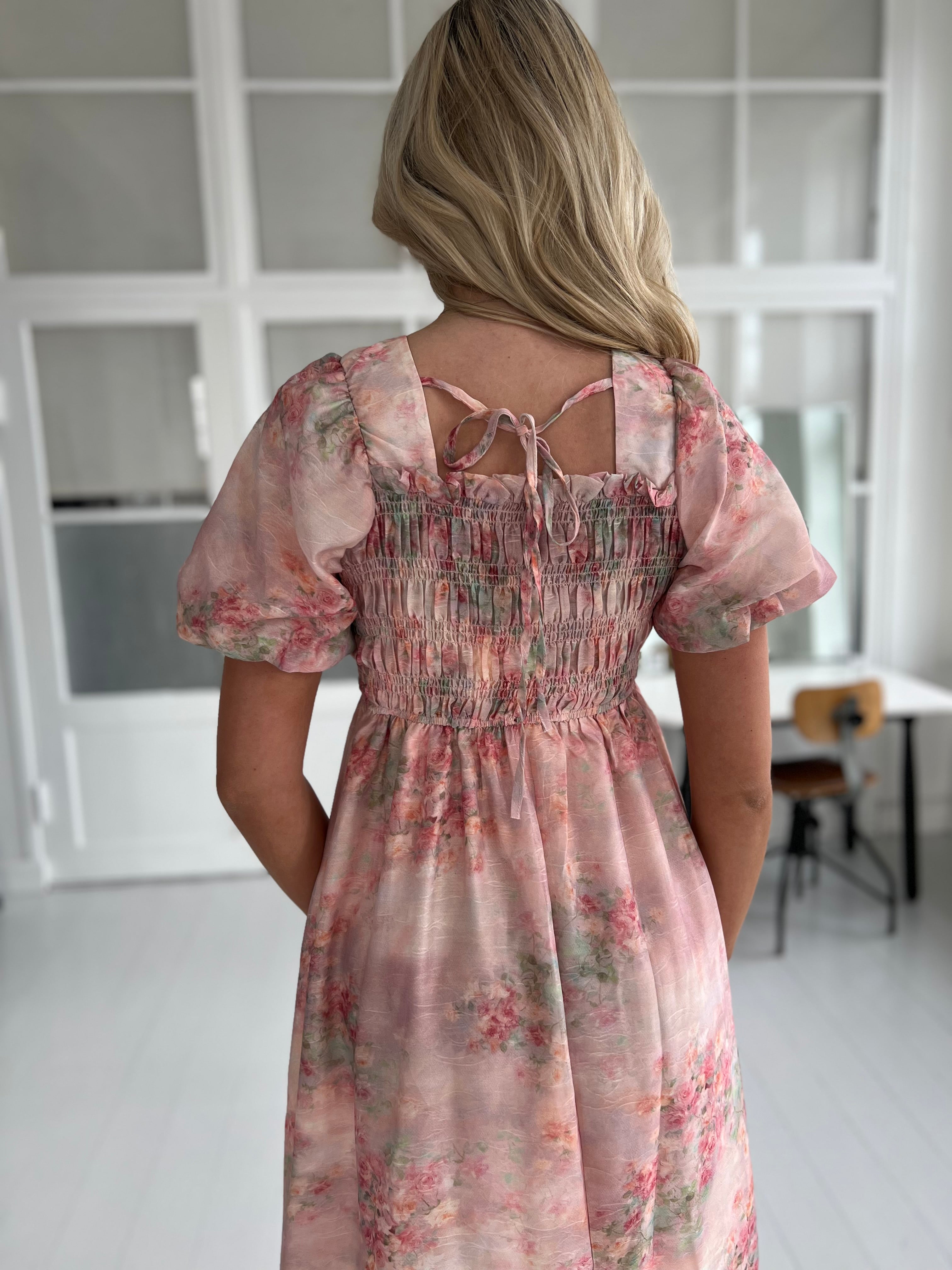 Victoria™ | Maya Peach Flower Dress