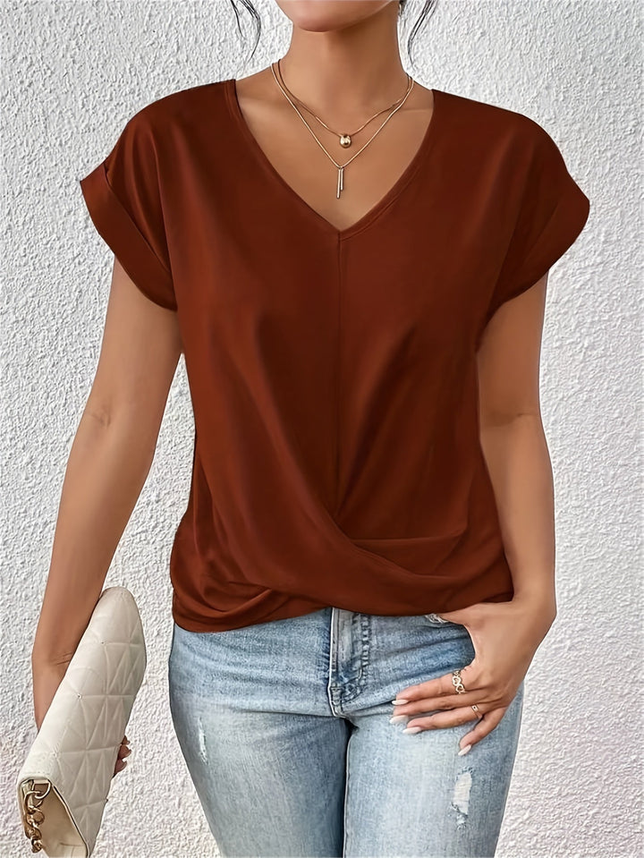 Sofia™ | Éloïse™ Casual Heart Neck T-Shirt