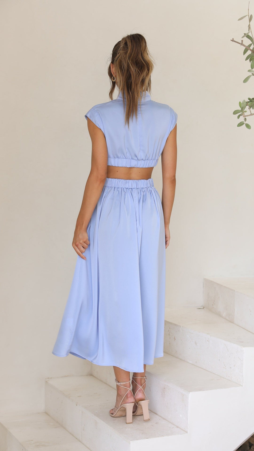 Cindie – Abito Midi con Cut-Out Azzurro